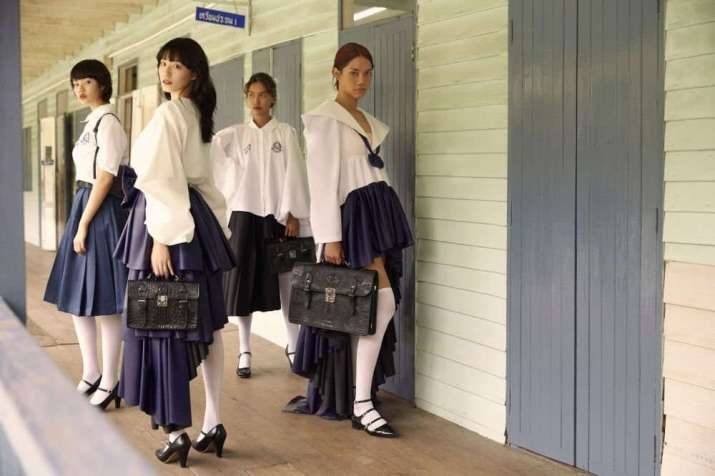泰国的校服争议 制服传统正受到中学生和社会的挑战 佛门网 香港佛教网站