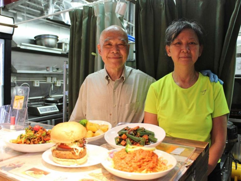 徐生和徐太用心經營素食外賣小店，希望以美味的食物、實惠的價錢，吸引更多人認識天貝。