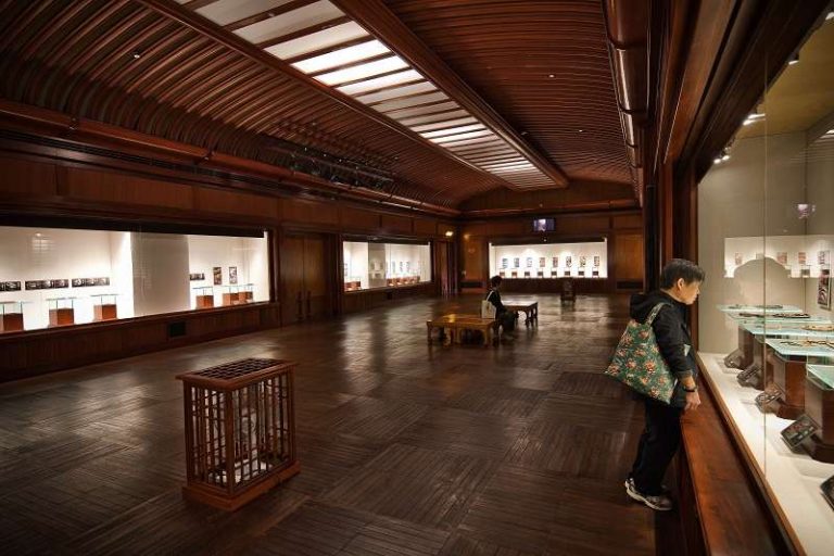 香港志蓮淨苑與康樂及文化事務署合辦「佛珠展」，展出數十串甚具歷史價值的珍貴念珠，讓大家能更瞭解大自然賜予人類的這一真善美禮物。