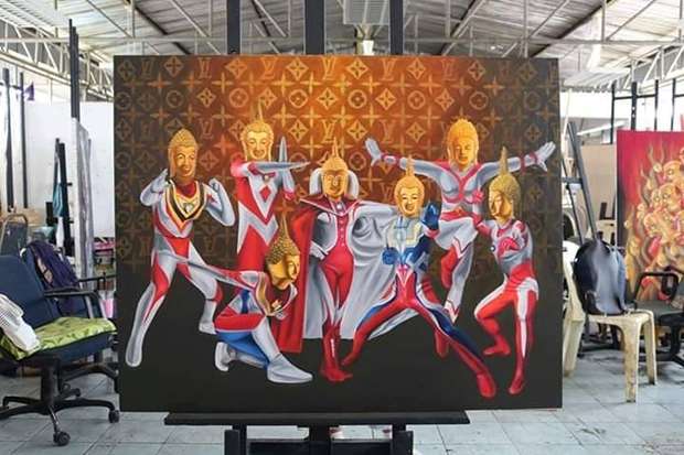 泰國一名大學生將佛陀和鹹蛋超人結合成畫作，在當地惹來爭議（圖：Bankgok Post）。