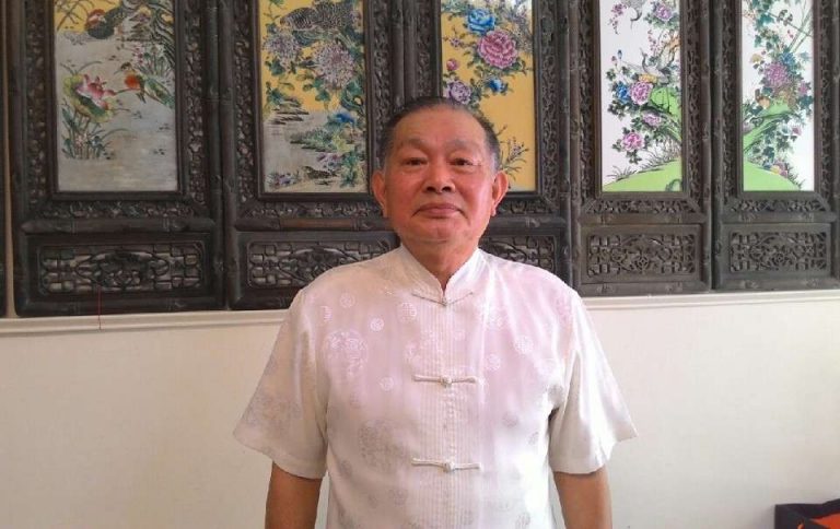 退休老師賴進南以身教和言教，教導學子要飲水思源，懂得回饋社會（圖：大成報）