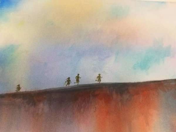 林婷婷有一幅畫描繪了四個小孩奔跑的情境，地面雖然不平坦，但孩子們朝著上坡跑，寓意四姊弟互相扶持，人生雖然艱難但精彩（圖：邱瑞杰／聯合新聞網）。