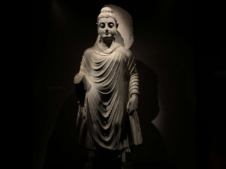 釋迦牟尼佛立像（圖片由作者提供）