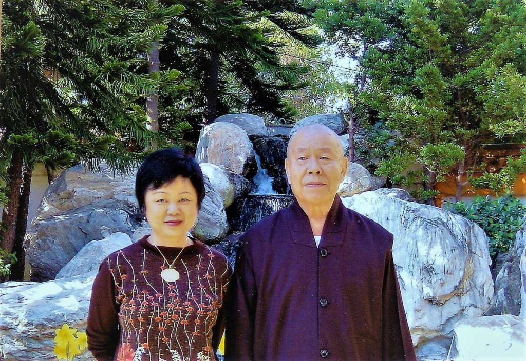 1999年，與白雲禪師攝於菩提寺方丈寮。
