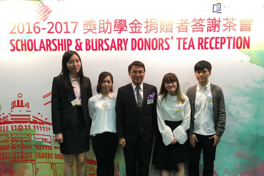 UA院線在多間大專院校設立獎學金,亦舉辦不同電影比賽,鼓勵年輕人投入電影業。
