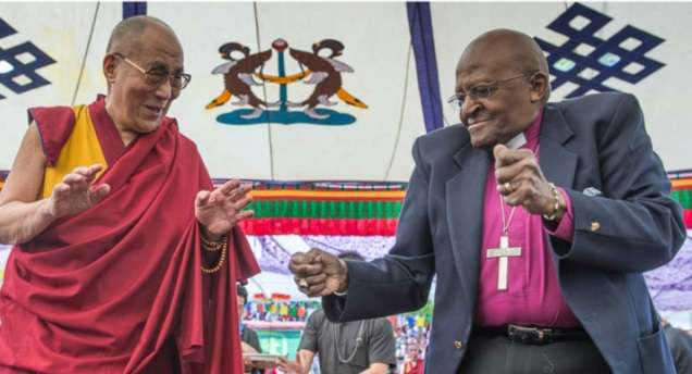 第十四世達賴喇嘛（左），南非聖公會大主教戴斯蒙．屠圖（右）（網上圖片）