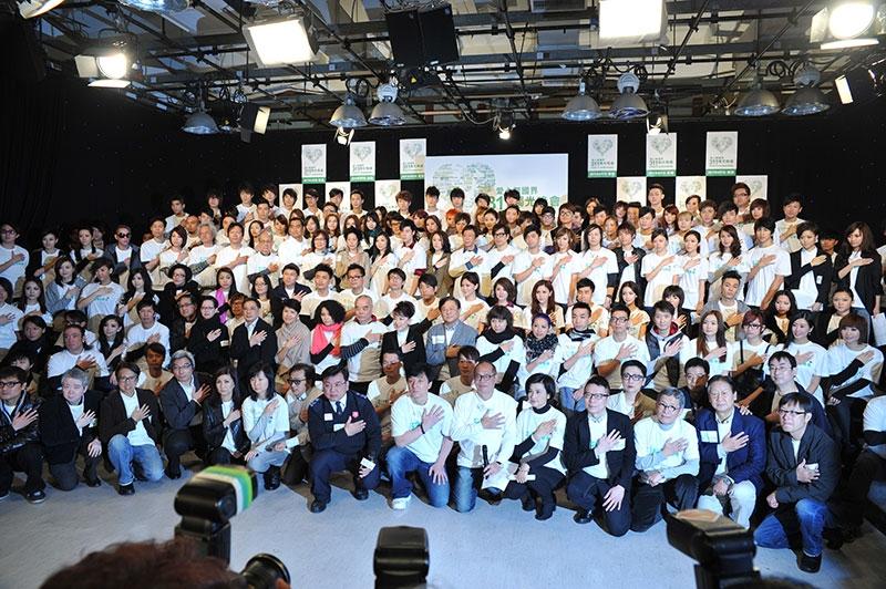 香港演藝界上下一心，為2011年日本東北大地震災民籌得二千多萬港元。Bonnie特別感謝翁倩玉小姐鼎力襄助，與日本相關單位得以緊密合作。