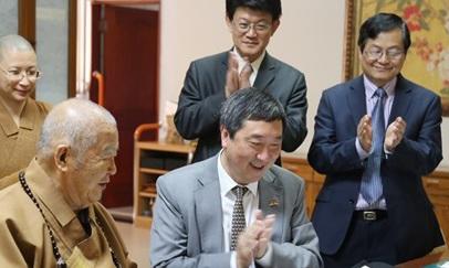 2015年4月2日,佛光山文教基金會與中大繼續攜手,為「人間佛教研究中心」第三期合作開啟新局。