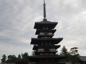 (圖l) -日本奈良藥師寺，建於七世紀末