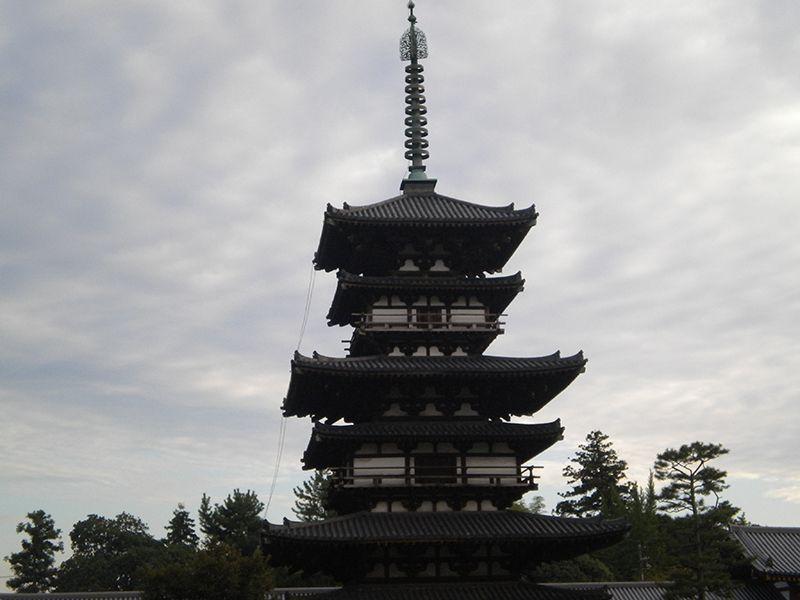 (圖l) -日本奈良藥師寺,建於七世紀末