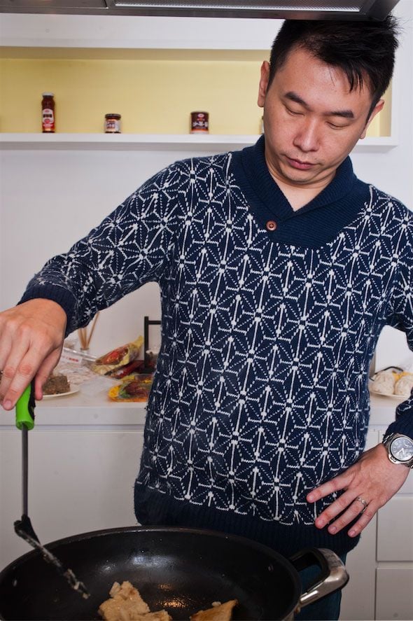 甘薯葉迷你超巿老闆王世豪15歲便成為茹素者,希望藉素食製品讓肉食者接觸素食