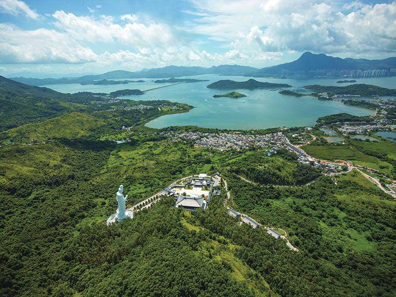 寺院建築與周邊環境融為一體。