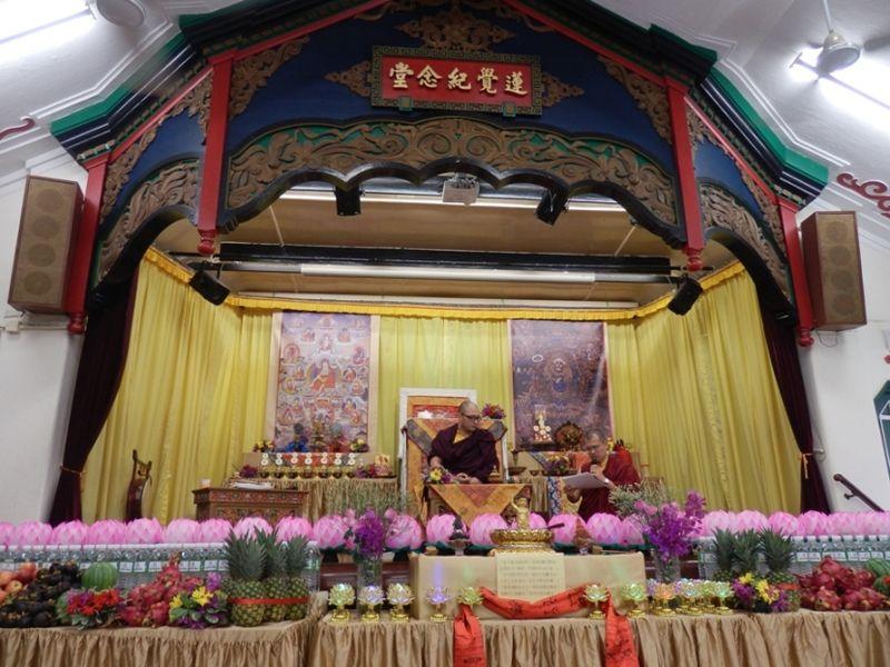 卡盧仁波切於香港東蓮覺苑寶覺小學禮堂說法