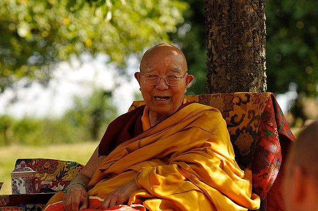 身體多處殘缺仍歡喜自在的天噶仁波切(Tenga Rinpoche，1932-2012)