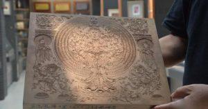 圖為徐晉林雕刻的敦煌題材的版畫——《千手觀音》。（圖：中國新聞網）