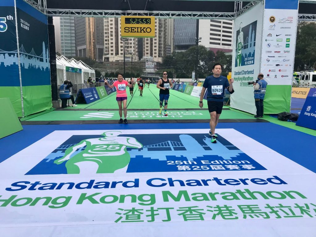 筆者剛完成第二十五屆渣打香港馬拉松（圖：黃美鳳）。