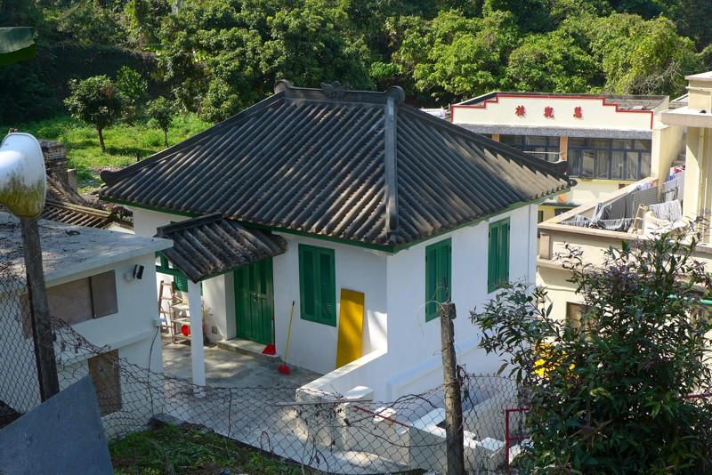黃筱煒居士位於半春園內(圖:李鈞杰)。