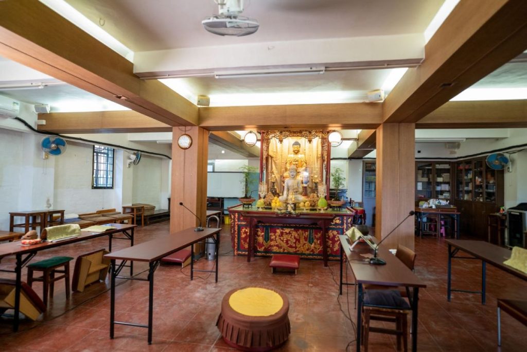 禪堂除了是凌雲寺常住用功之所外，它也是一個課室，用來舉辦各種課程和工作坊，接引大眾。