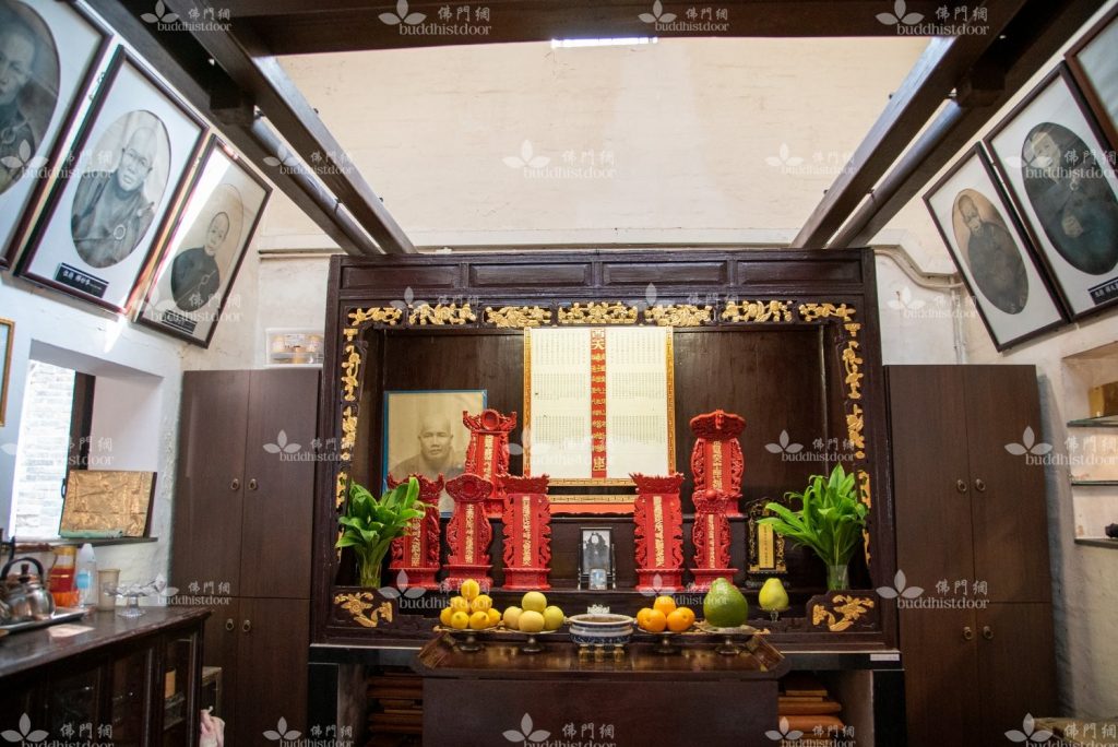 影堂內有凌雲寺歷代祖師的德相及蓮位