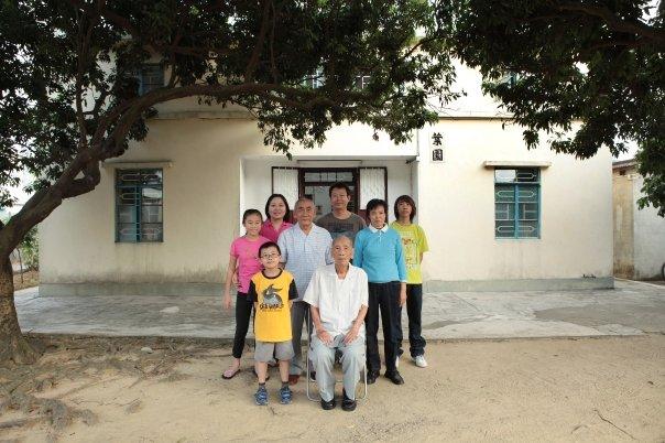 家在， 人在， 菜園在 (謝柏齊 攝)