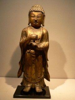 統一新羅時期大日如來鍍金青銅像，現藏於日本東京國立博物館