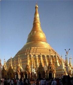 仰光大金寺的窣堵坡,高98米