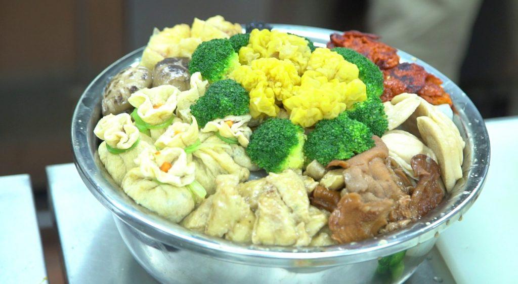 純素盆菜賣相十分漂亮,更可揀有機食材版本。