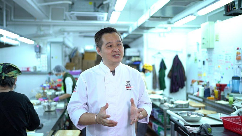 Marco Lo建議大家吃賀年食物時配清茶,有助消化,也能消膩。