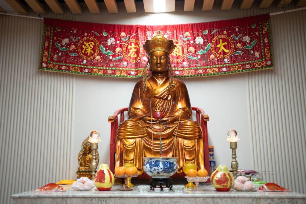 這尊地藏菩薩像，相傳乃觀清法師自大澳地藏廟遷移過來。