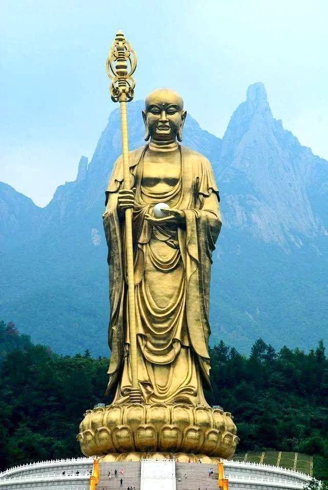 世界最高的地藏菩薩像：九華山地藏菩薩