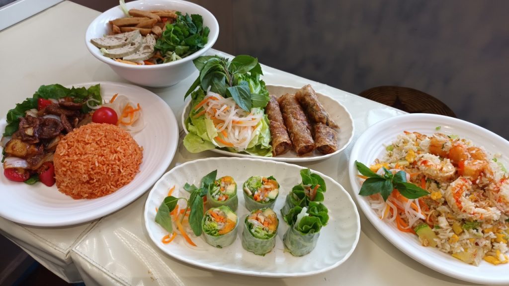 「走肉版」越南菜式,單看賣相,幾乎分不出是素食還是葷食。