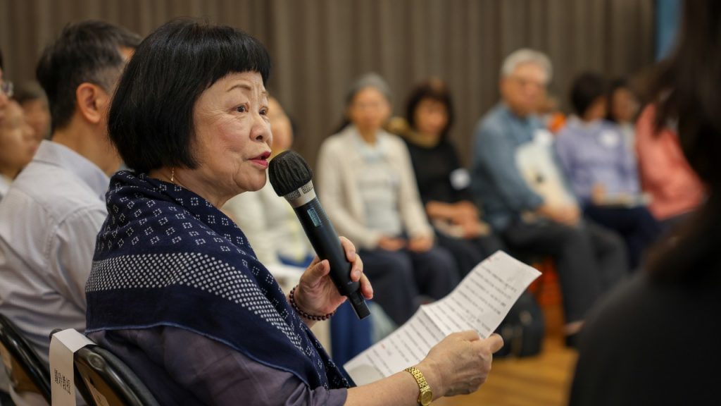 鍾玲早前來港在東蓮覺苑為近作《修行的女人》主持座談會，親身跟學佛或注重身心靈健康的讀者交流。