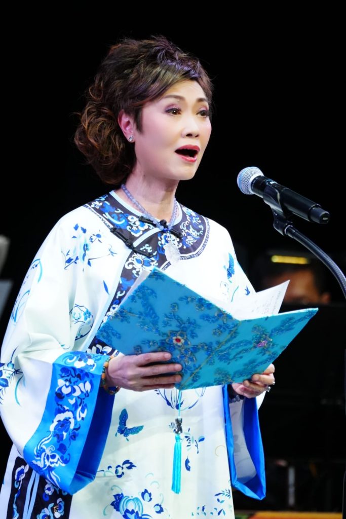 梁之潔女士今年1月在西九文化區戲曲中心大劇院演唱粵曲《情天血淚》，曲中有一個源自佛教香贊《戒定真香》的唱段。（相片由受訪者提供）