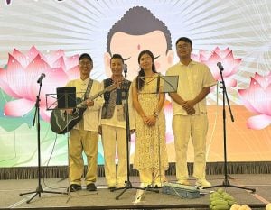 今年(2025)慶祝佛誕九龍區匯演,一家人齊齊上陣。地點就係九龍城廣場。