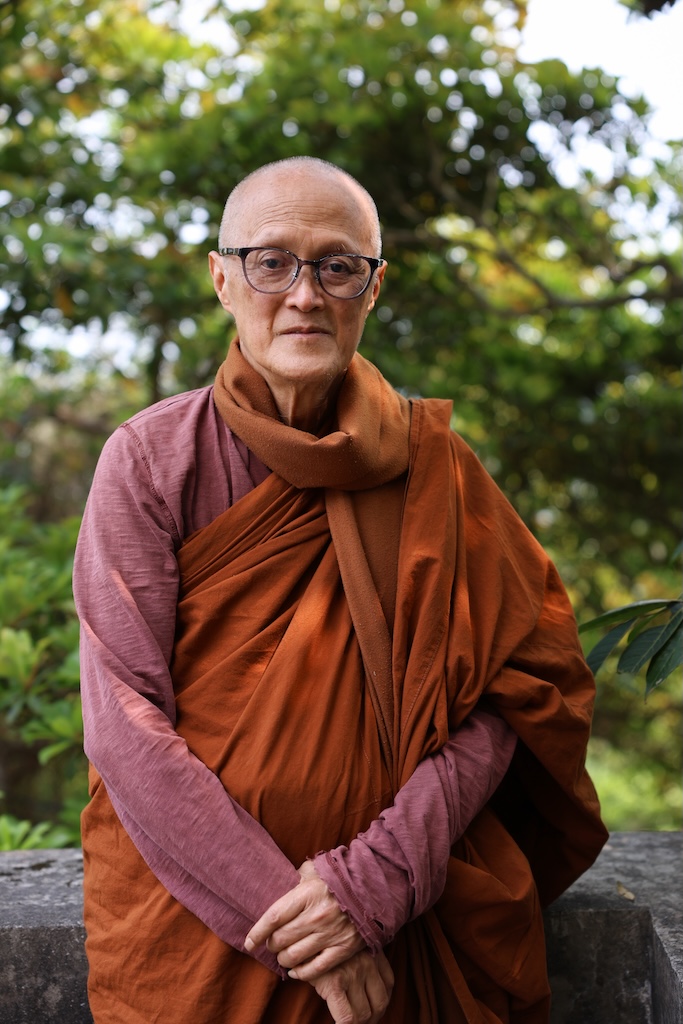 慈濟瓦尊者是一位著名上座部佛教的僧侶,早年在馬來西亞從事毗婆舍那禪修指導。1995年起他開始在世界各地指導禪修。