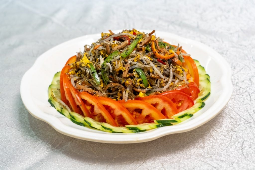 黑松露桂花翅(含雞蛋)是這裏的創意招牌菜,黑松露的獨特香味配上素翅及多種蔬食,味道十分搭配。