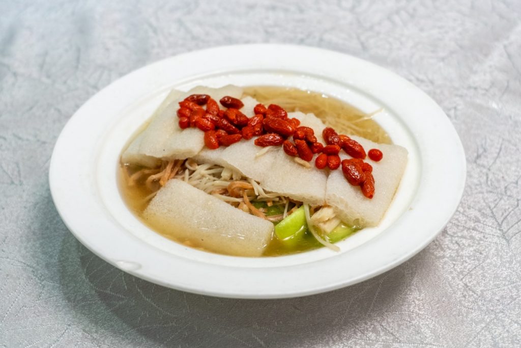 竹笙杞子扒時蔬是宴客菜,賣相矜貴,味道清新。