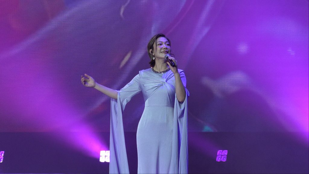 《中年好聲音》的龍婷唱了《如願》及經典金曲《前程錦繡》