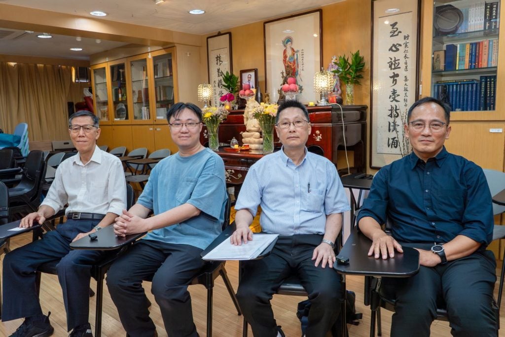 秘書陳達志居士、副主席趙敬邦博士、司庫岑寬華居士、主席麥國豪居士