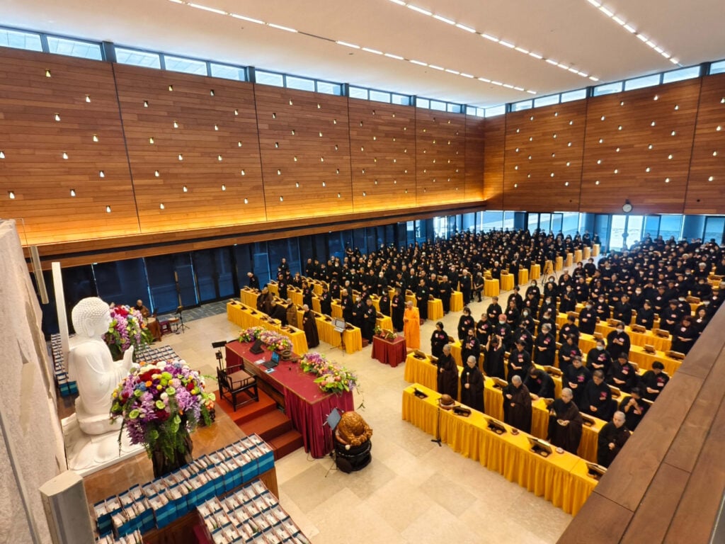 農禪寺開啟一連7日的梁皇寶懺法會！果東法師開示佛教中的供養與慈心觀