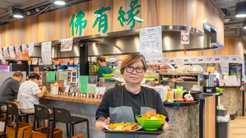 【Green Your Month】香港美食回憶車仔麵變身素食版，進駐西九Food Court！店主茹素40年，希望藉素食車仔麵吸引更多人嘗素！