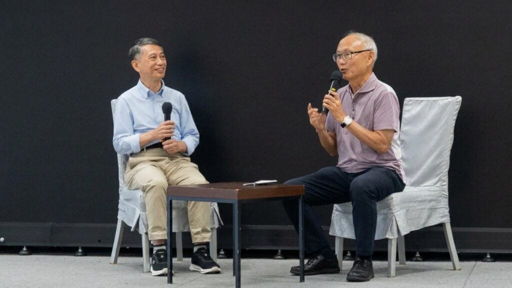 戴健文（左）與林國才帶領活動最後一節，希望和參加者集思廣益，一同分享當日的得著。